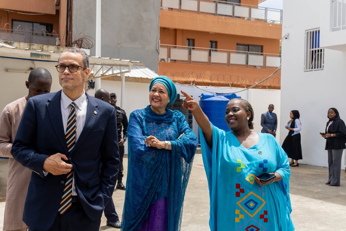 UNGambia's tweet photo. The @UN Deputy Secretary-General @AminaJMohammed visited the UN House to view ongoing renovation works that will enhance operational effectiveness &amp; foster greater collaboration.

She was led on a tour by @UNDP_TheGambia Resident Representative, @mmashologu1 &amp; RC @karlfredpaul. https://t.co/756pr2ioVu
