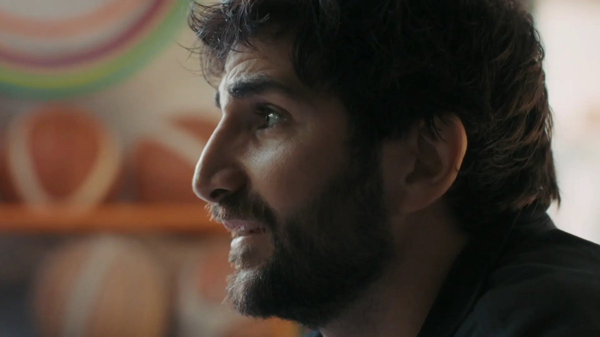 Ricky Rubio, amb Évole: "Vull aprendre a jugar a bàsquet per divertir-me. A Lamine Yamal li estan donant una responsabilitat a un nen, que potser encara no està preparat."
Un referent per a tothom i una advertència per als joves que persegueixen ser professionals de l'esport.