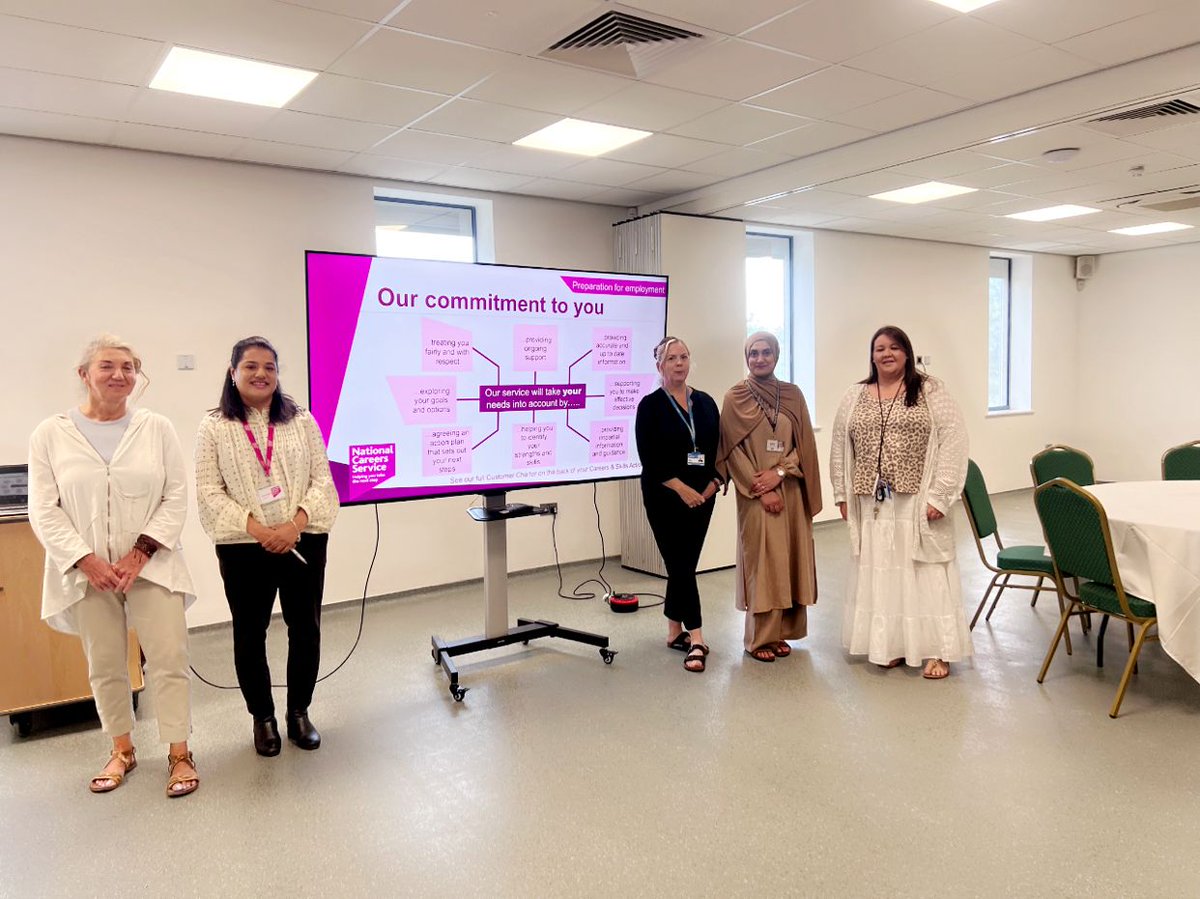 SBInterCentre's tweet image. 🎉 Great day at SBIC for our Next Steps event with New College Durham &amp;amp; EDT! Attendees got CV/job search advice, explored the TA Level 2 course, and celebrated our Teaching Assistant graduates. 🎓

📅 Next course date TBC.
#SBIC #CareerSupport #TeachingAssistant