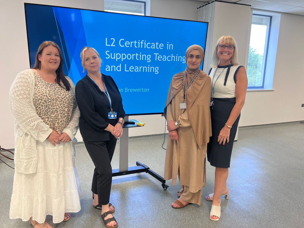 SBInterCentre's tweet image. 🎉 Great day at SBIC for our Next Steps event with New College Durham &amp;amp; EDT! Attendees got CV/job search advice, explored the TA Level 2 course, and celebrated our Teaching Assistant graduates. 🎓

📅 Next course date TBC.
#SBIC #CareerSupport #TeachingAssistant