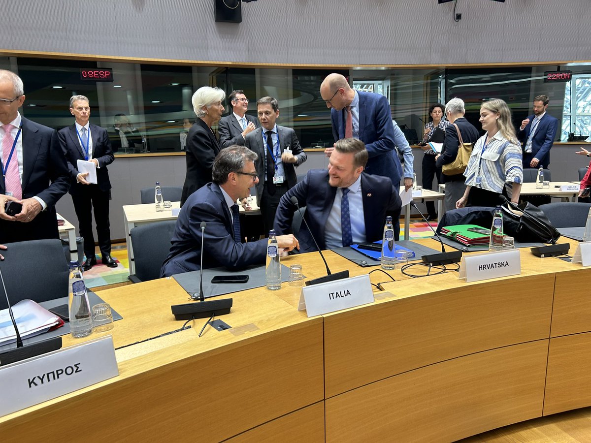 Ministro Giorgetti partecipa oggi alla riunione dell’Eurogruppo a #Bruxelles dove si vota per il rinnovo del presidente, euro digitale, Unione del mercato dei Capitali, politiche fiscali comuni.