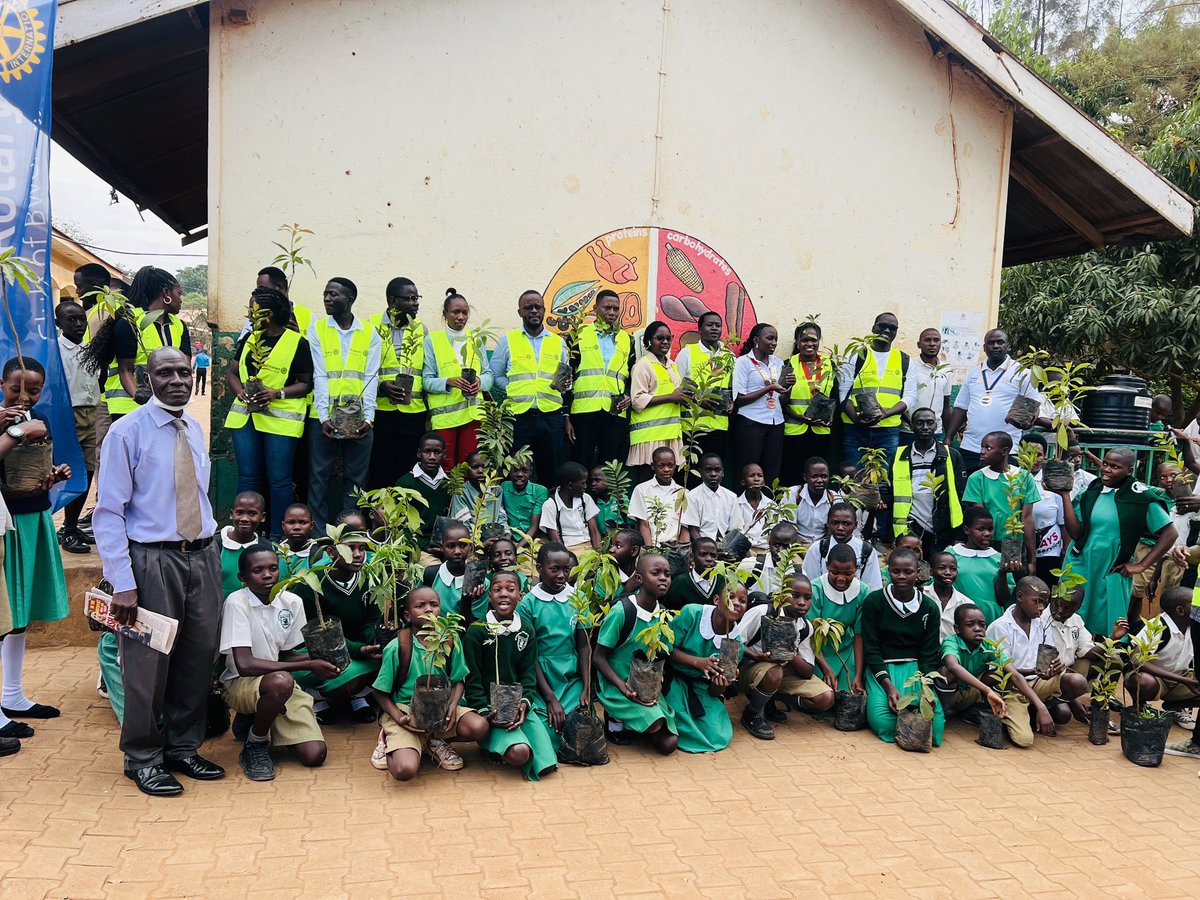 Planting seeds of hope for greener tomorrow.
#SevenDaysOfService