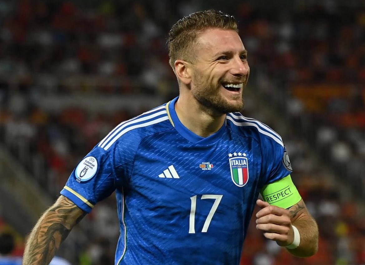 🔜🇮🇹✍🏻 Il #BolognaFC domani ufficializzerà l’arrivo di #Immobile che ha già svolto le visite mediche lontano da #Bologna: contratto 1+1 con l’opzione di rinnovo in favore del club rossoblù. Ciro sarà a Casteldebole per la ripresa (sabato 12 luglio)
#calciomercato #SerieA #mercato