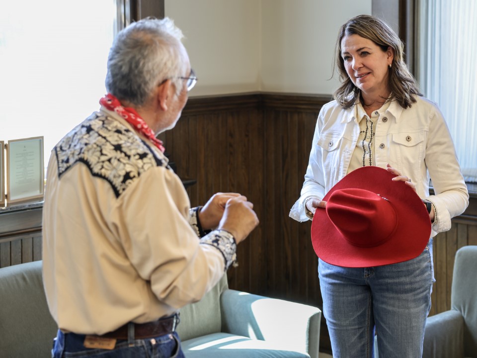 Embassy of Japan in Canada (@japanincanada) on Twitter photo I am honored to have had a wonderful discussion about the great potential between Japan and Alberta, including in energy and natural resources, agricultural products and tourism. Happy Stampede! - Amb. Yamanouchi #Stampede2025
<a href="/ABDanielleSmith/">Danielle Smith</a> I am honored to have had a wonderful discussion about the great potential between Japan and Alberta, including in energy and natural resources, agricultural products and tourism. Happy Stampede! - Amb. Yamanouchi #Stampede2025
<a href="/ABDanielleSmith/">Danielle Smith</a>