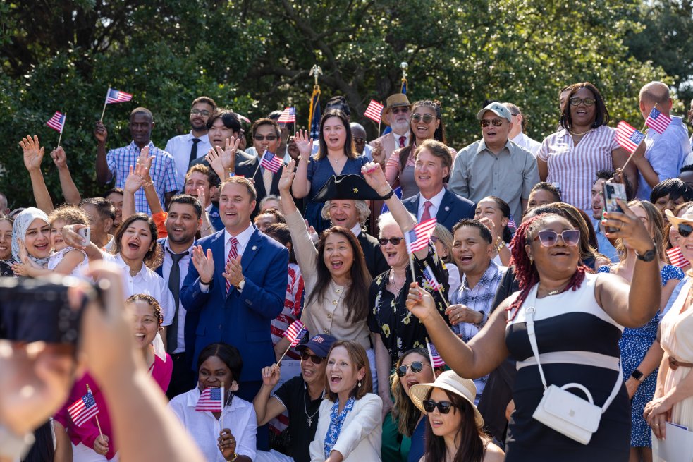 USCIS's tweet image. Congratulations to the 100 #NewCitizens, including 15 #ServiceMembers who took their Oath of Allegiance on America's Birthday in Fort Monroe, Va. @GovernorVA and @JasonMiyaresVA helped welcome these Virginians to the rights and responsibilities of citizenship under the fort's