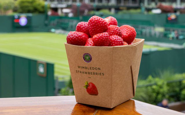 Friends! I have a special announcement. There will be no pudding poll for #FurryTails beloved Sunday Carvery this week. Instead, this Sunday in honor of Wimbledon, we will be enjoying the very famous Wimbledon Strawberries with cream! I hope you're as excited as I am!
