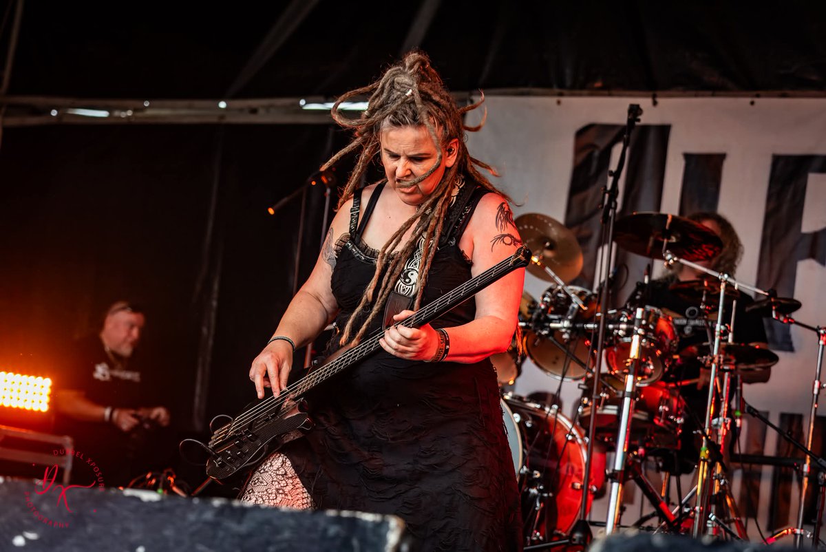 theLucyStrange's tweet image. Took Small Strange to see his dad playing with the awesome Soulweaver at Alfold Festival this weekend - and it was EPIC!!! Have a listen to their new single RED - available to stream from all the usual places 🤘🤘🤘 The really good pics are by @dubbelXposure