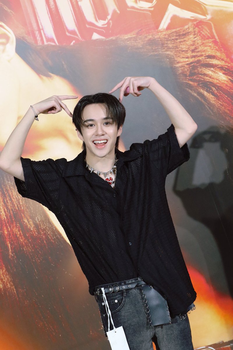 ZaaYaoi's tweet image. ไซบีเรียนจอมเฟรนลี่และหงส์ไทยคู่ใจของเขา 🤣🤣🤣
@bb_metas #BBMates

#Project_HOWLS @HOWLS_OFFICIAL