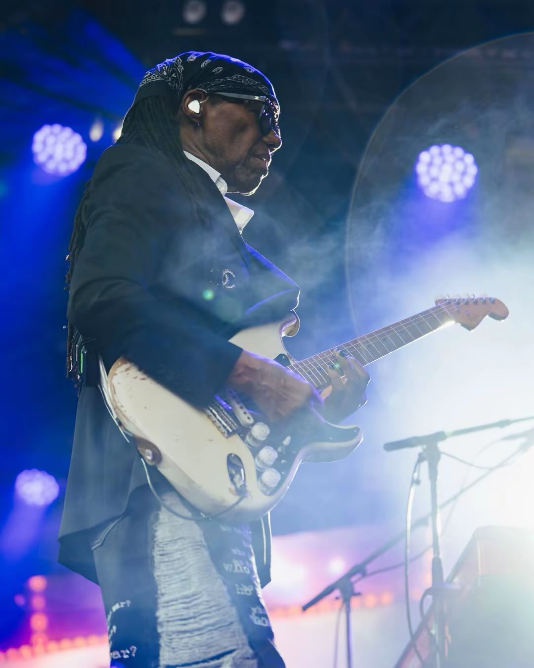 アート・デザイン・音楽 NILE ROGERS official programme 驚きの値段 reflects Rodgers Nile Musician on artistry his of