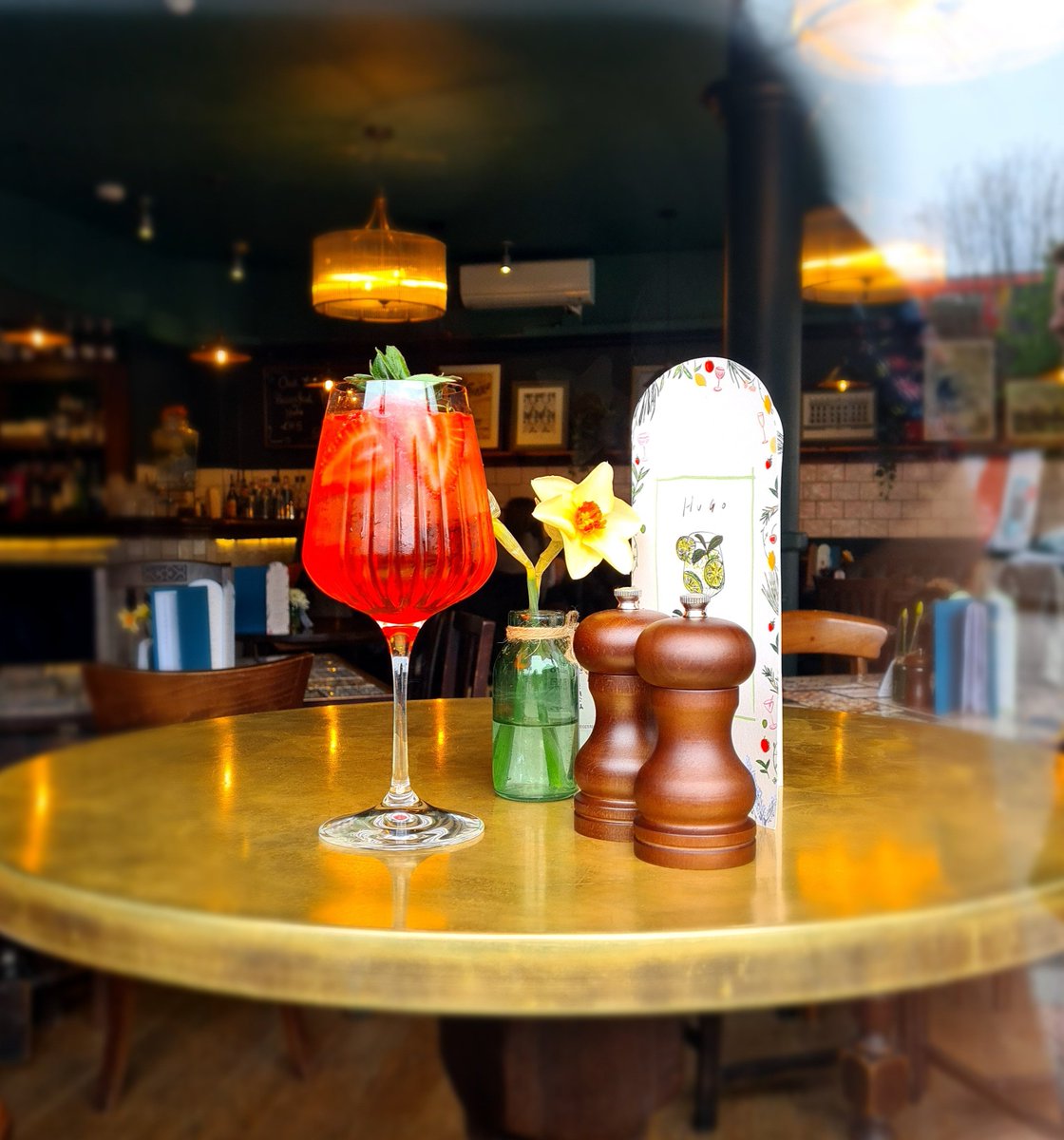 thehalfwayhouse's tweet photo. It's Spritz Monday! 😘 https://t.co/9hSquPql5C