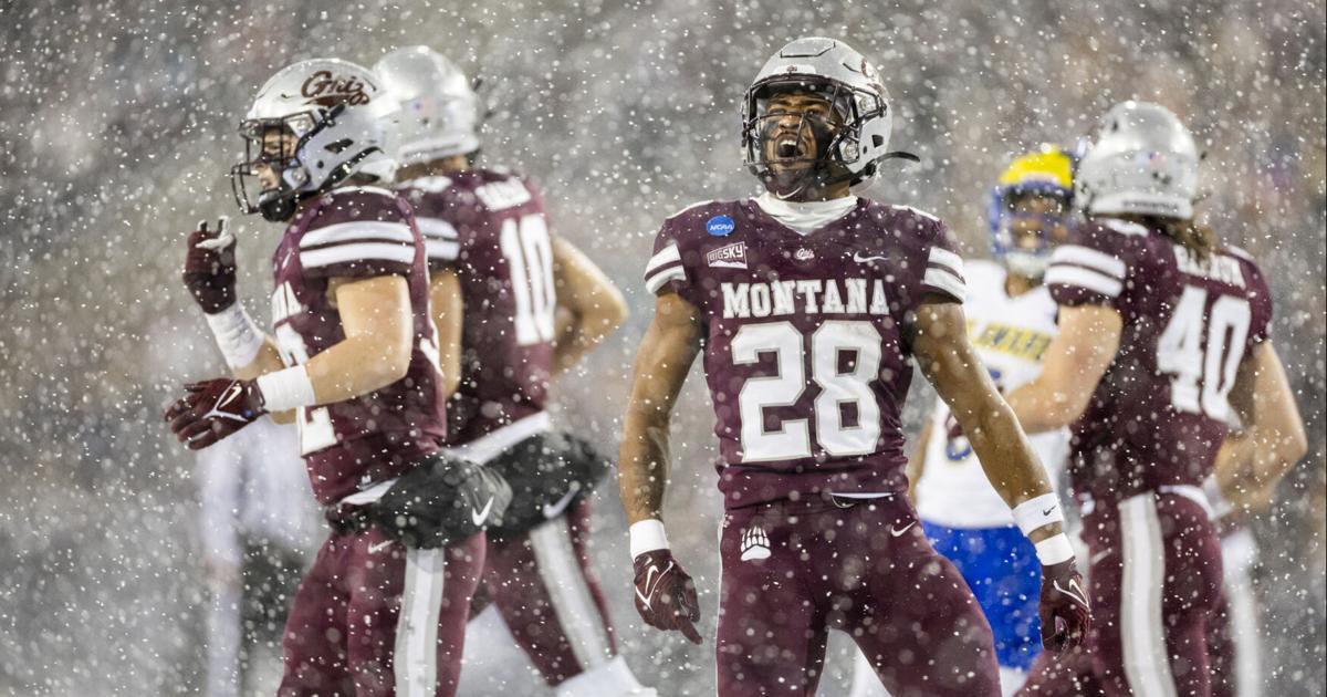 GrizzlyFPA's tweet image. 🗣️ GRIZ NATION 🗣️
If you—or someone you know—is a former Griz football player, we want to connect with you! We want to do everything to ensure this brotherhood stays connected for a lifetime!
If you’re a former player, drop your name and years played below! Include a 📸 too!