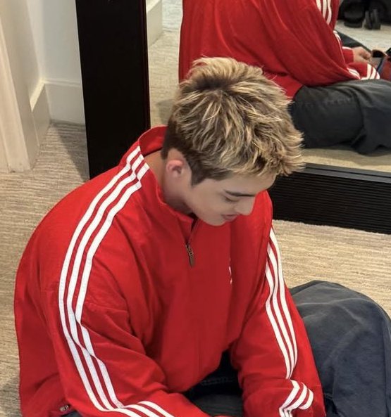 coupslvrr's tweet photo. oh this hair inspo from joshua hedgehog hair https://t.co/fIEztPymlv