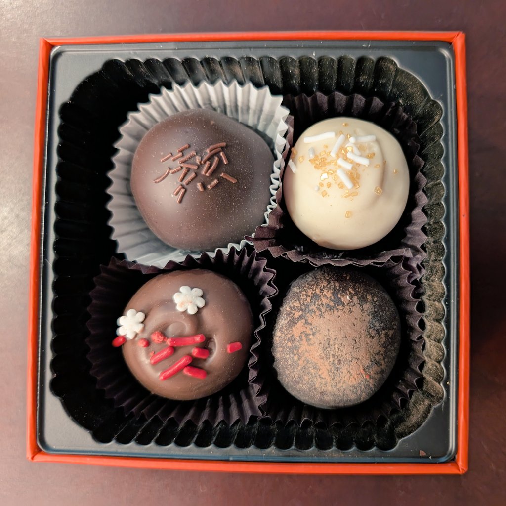 Without #Africa there would be little to celebrate on #WorldChocolateDay2025 since the continent supplies more than 70% of the world’s #cacao, source of #chocolate &amp; other #cocoa products, with #CôtedIvoire🇨🇮 &amp; #Ghana🇬🇭 the biggest producers followed by #Nigeria🇳🇬 &amp; #Cameroon🇨🇲.