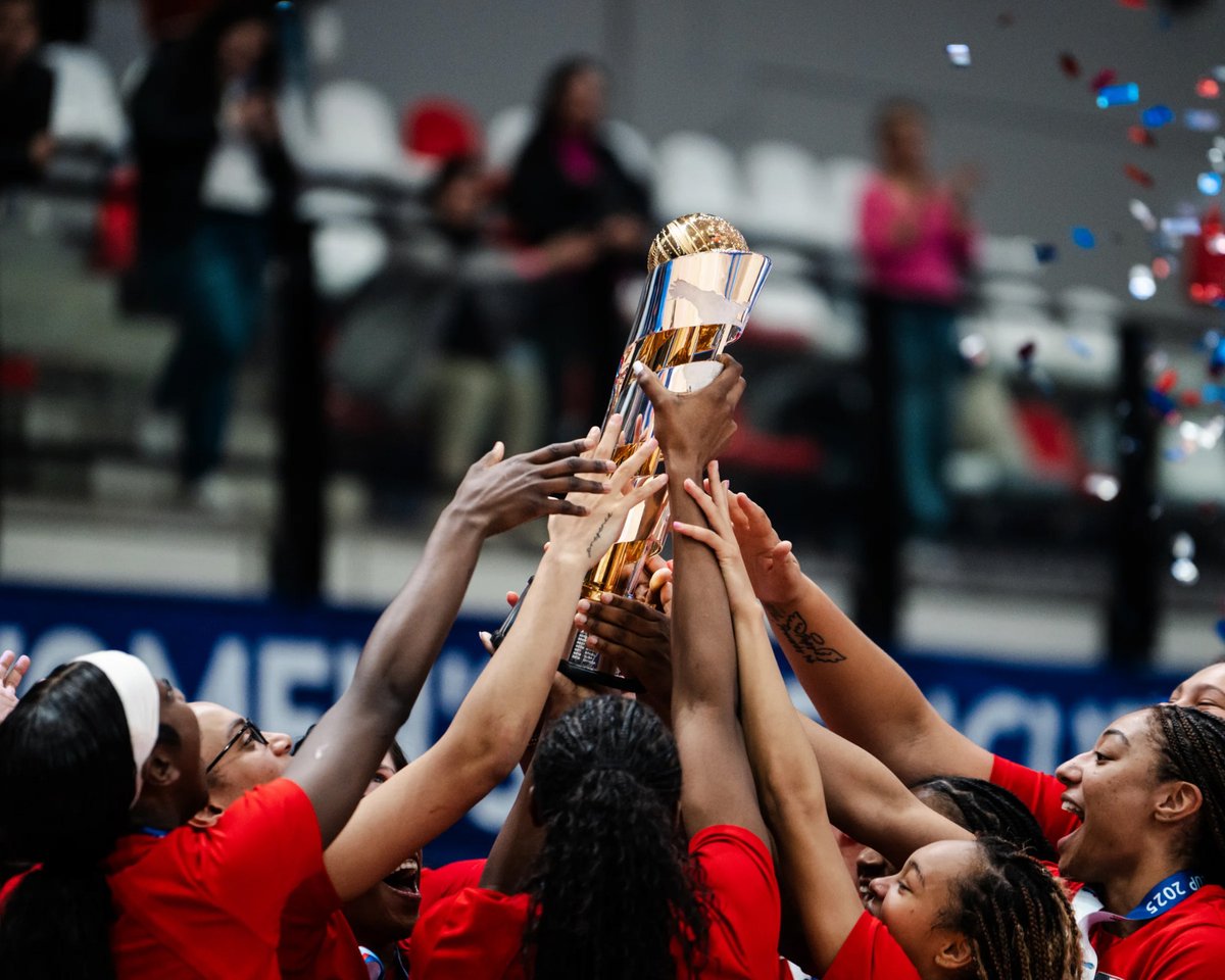 USA Basketball (@usabasketball) on Twitter photo The Cup is coming home 🇺🇸🏆
#GoldHabits x #AmeriCupW The Cup is coming home 🇺🇸🏆
#GoldHabits x #AmeriCupW