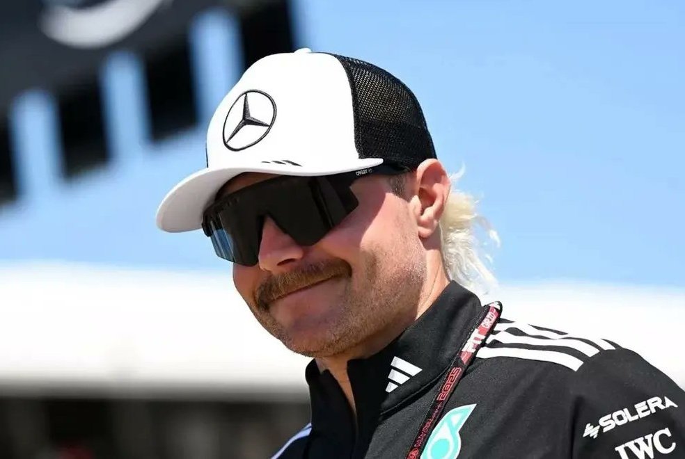 Diego Alonso (@diegoalonsof1) on Twitter photo La novia en la boda, el niño en el bautizo, el muerto en el funeral.
Cadillac, Alpine... Qué afortunado es <a href="/ValtteriBottas/">Valtteri Bottas</a> que por lo visto va a pilotar en 2026 para varios equipos (ironía on). La novia en la boda, el niño en el bautizo, el muerto en el funeral.
Cadillac, Alpine... Qué afortunado es <a href="/ValtteriBottas/">Valtteri Bottas</a> que por lo visto va a pilotar en 2026 para varios equipos (ironía on).