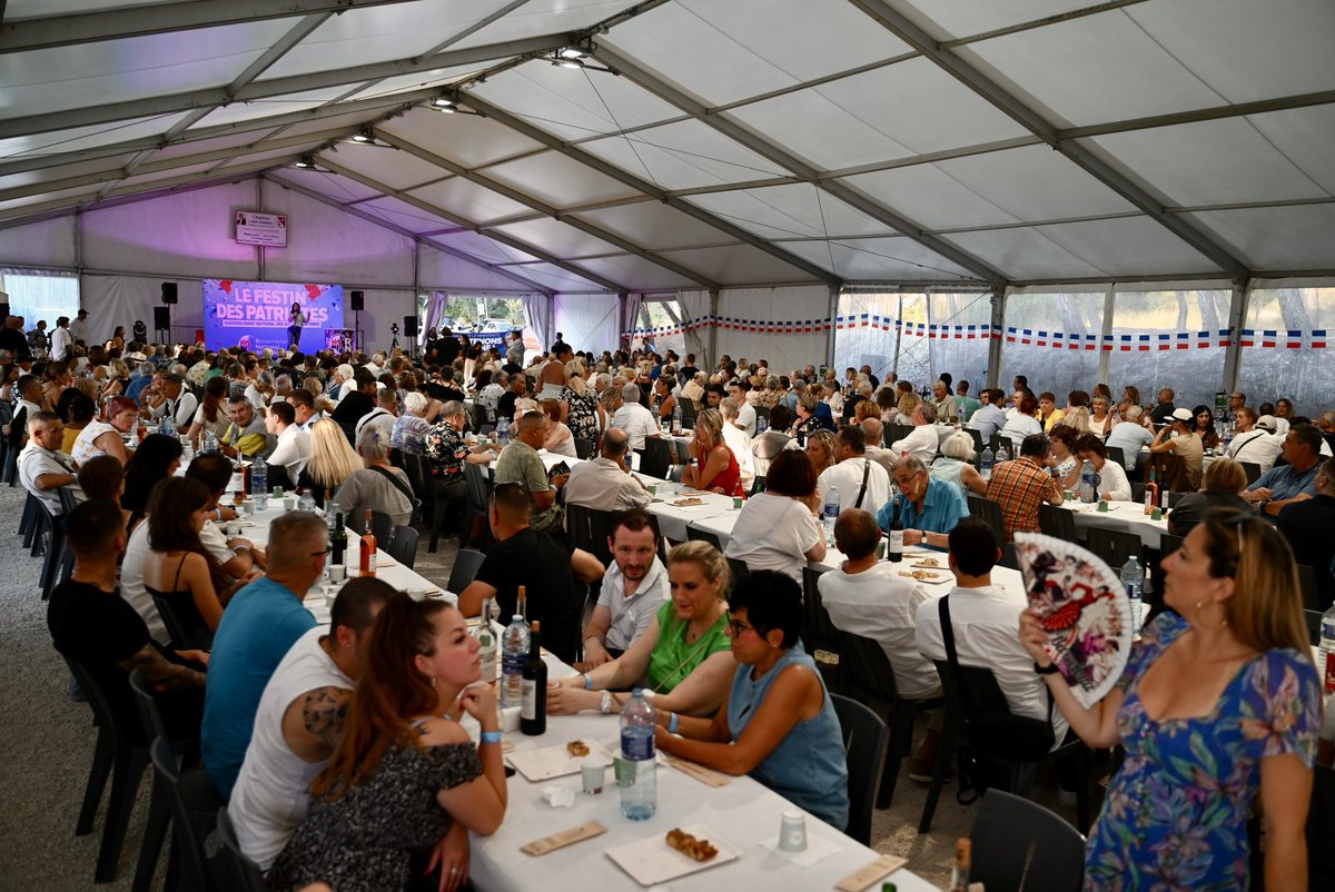 RNJ Alpes-Maritimes (@rnj_06) on Twitter photo 🔥 Le RNJ06 était sur tous les fronts pour la première édition du Festin des Patriotes !
Plus de 600 personnes réunies à #Blausasc pour un grand moment de convivialité autour de nos Députés <a href="/A_Masson06/">Alexandra Masson</a> , et <a href="/MassonBryan/">Bryan Masson</a> du Président de l’UDR <a href="/eciotti/">Eric Ciotti</a> ! 🔥 Le RNJ06 était sur tous les fronts pour la première édition du Festin des Patriotes !
Plus de 600 personnes réunies à #Blausasc pour un grand moment de convivialité autour de nos Députés <a href="/A_Masson06/">Alexandra Masson</a> , et <a href="/MassonBryan/">Bryan Masson</a> du Président de l’UDR <a href="/eciotti/">Eric Ciotti</a> !