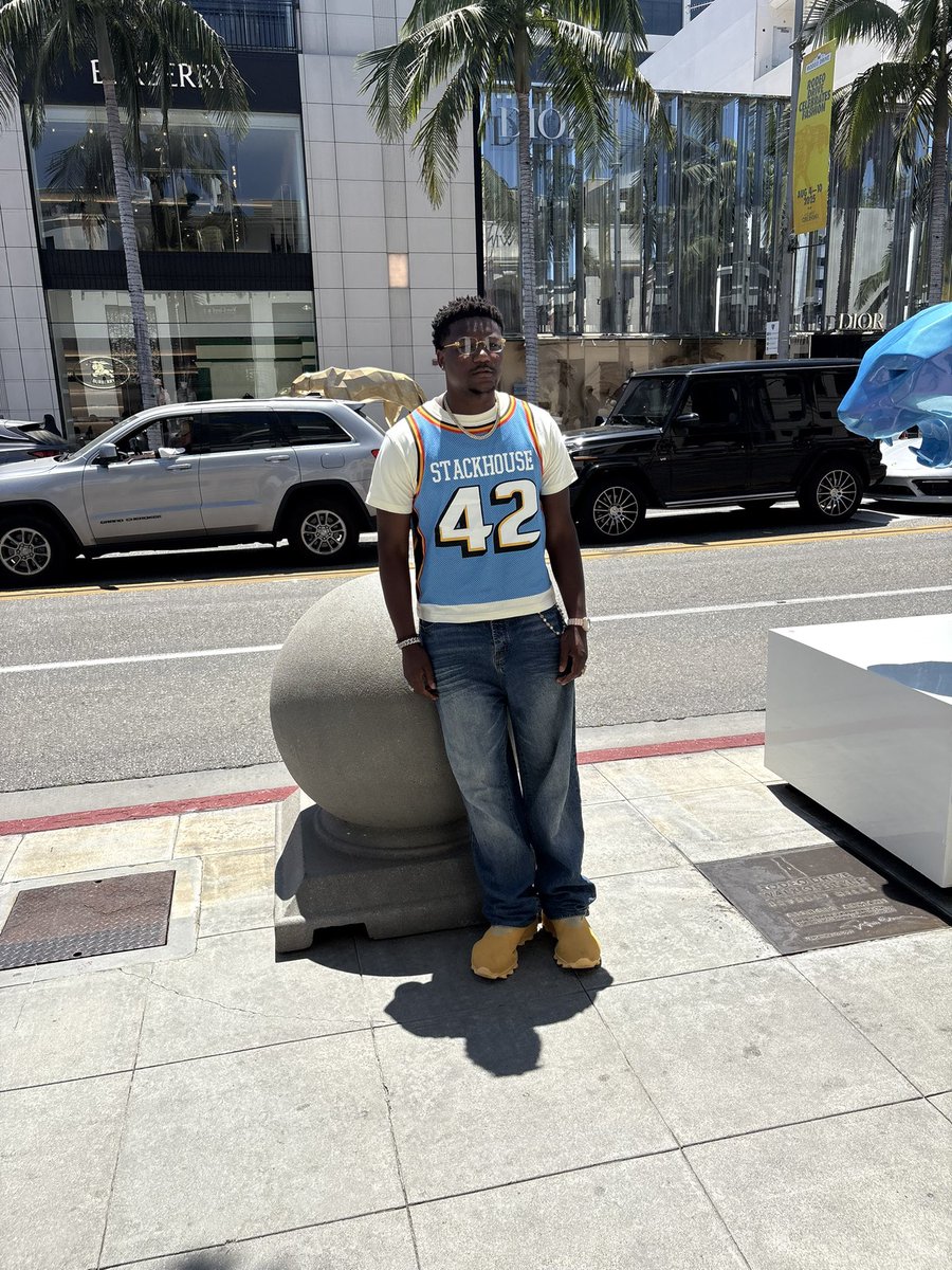 Zay tweet media