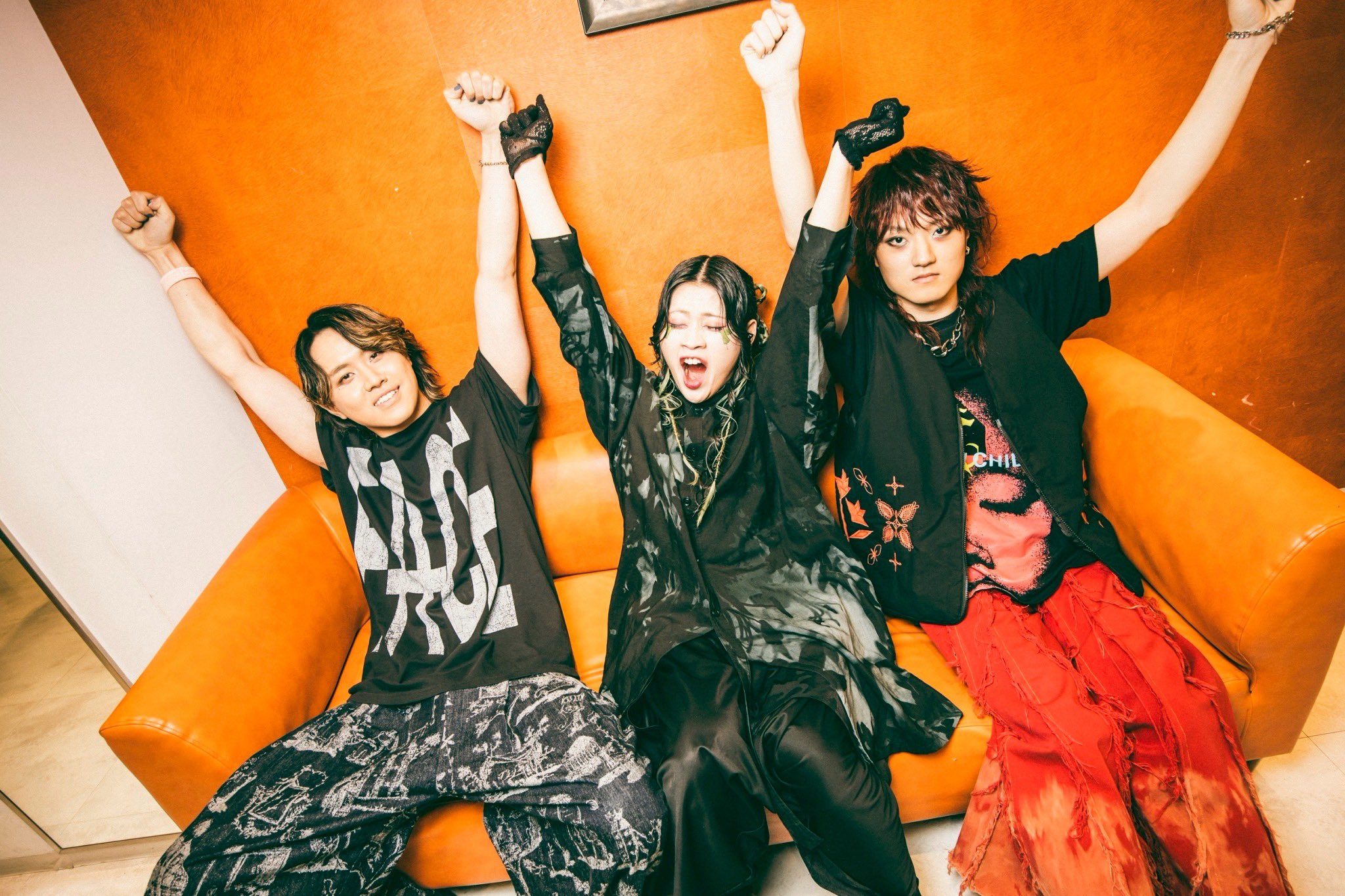 ミュージシャン Chevon Chevon - Songs, Concert tickets & Videos