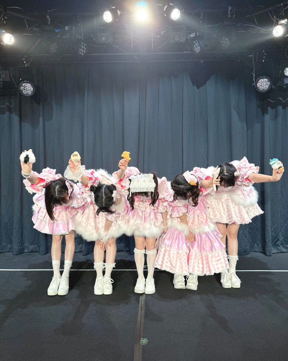 7/7（月）
#ババババンビ 全国乱舞 #馬鹿祭25'
🪩【愛知】NAGOYA JAMMIN'
━━━━━━━━━
でら熱い馬鹿騒ぎ
ありがとうございました🫶🏻

愛知、また会いましょう🙌🏻

P.S.
ツアー恒例のお辞儀ショットも添えて🤭