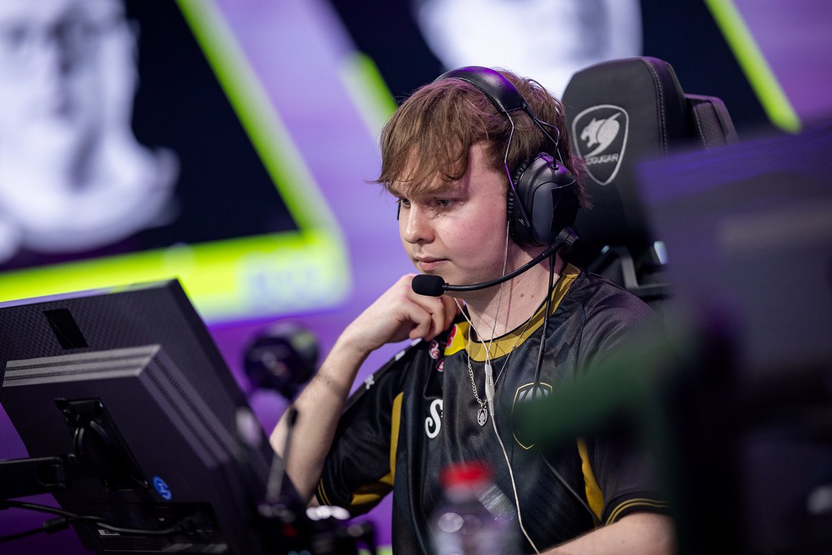 🚨| <a href="/MovistarKOIVAL/">Movistar KOI Valorant</a> se lanza a por Benjyfishy

💸 El club de ibai llanos ofrece 1M de euros + <a href="/SergioFFerra/">Sergio Ferra Salcedo</a>.

❌ Heretics ha respondido a la oferta con una denuncia