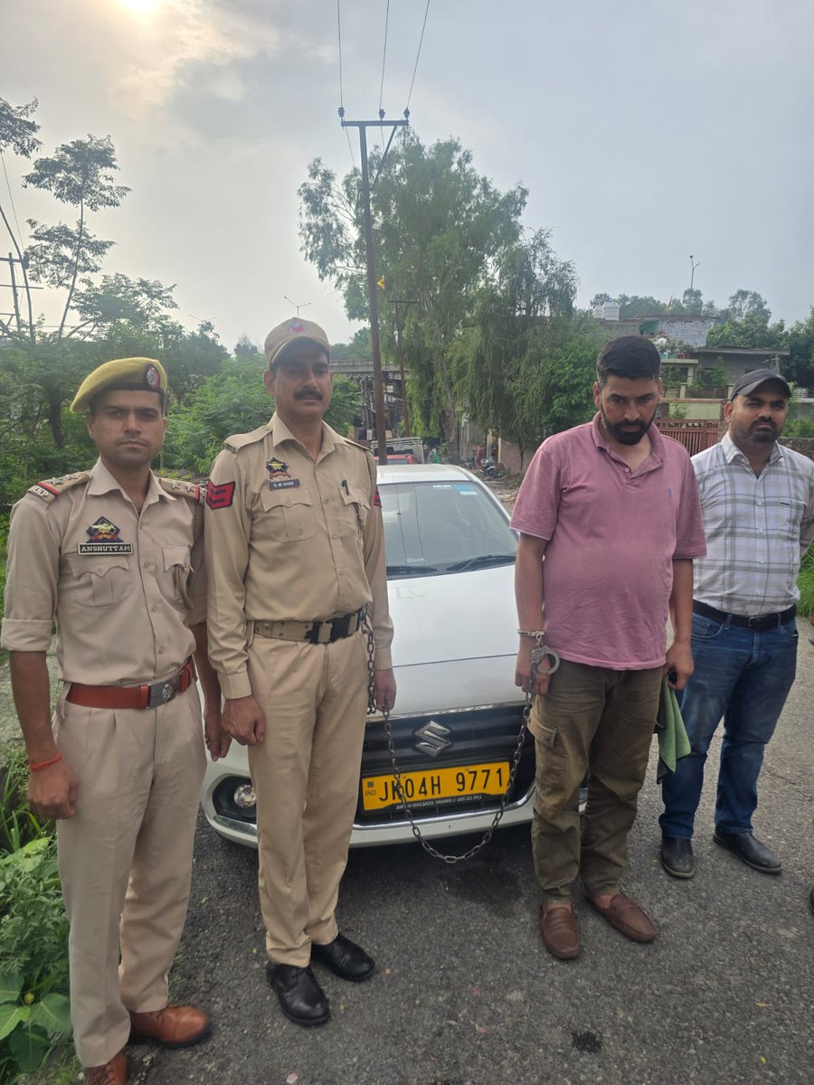 Jammu Police arrested drug peddler Mohd Rustam Shah from Bus Stand area, recovering 12 grams heroin (chitta) and seizing Swift Dzire car JK04H-9771. FIR No. 43/2025 under NDPS Act registered. Investigation ongoing. Public urged to report drug-related info for a drug-free Jammu.