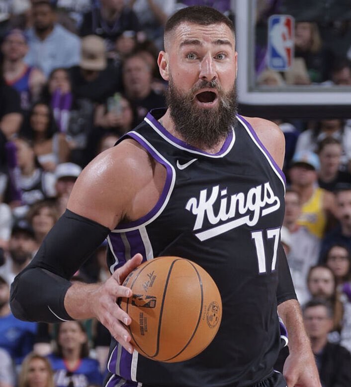 Jonas Valanciunas’ agent notified Panathinaikos that he wanted to leave the NBA, but never communicated that same desire with the Nuggets, per <a href="/SdnaGr/">SDNA</a> (sdna.gr/mpasket/132817…).

Denver was furious over the lack of communication, but Valanciunas still wants to leave for Europe.