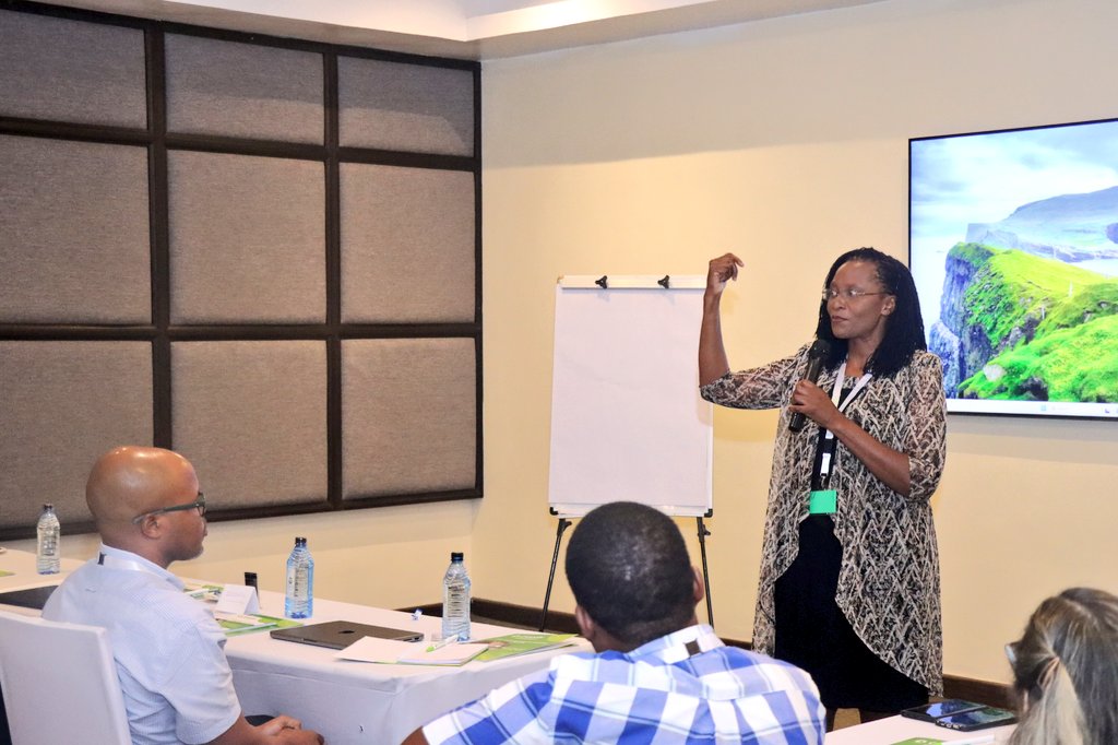 KEMRI, in collaboration with <a href="/jootrhkisumu/">Jaramogi Oginga Odinga Teaching & Referral Hosp</a>, is hosting the inaugural <a href="/CHAMPS_Health/">CHAMPS</a> Trainer of Trainers Workshop on Advanced Pathology, a major step toward establishing CHAMPS Centers for Pathology Excellence (CPE) across Africa. 🌍

#CHAMPS  #PublicHealth