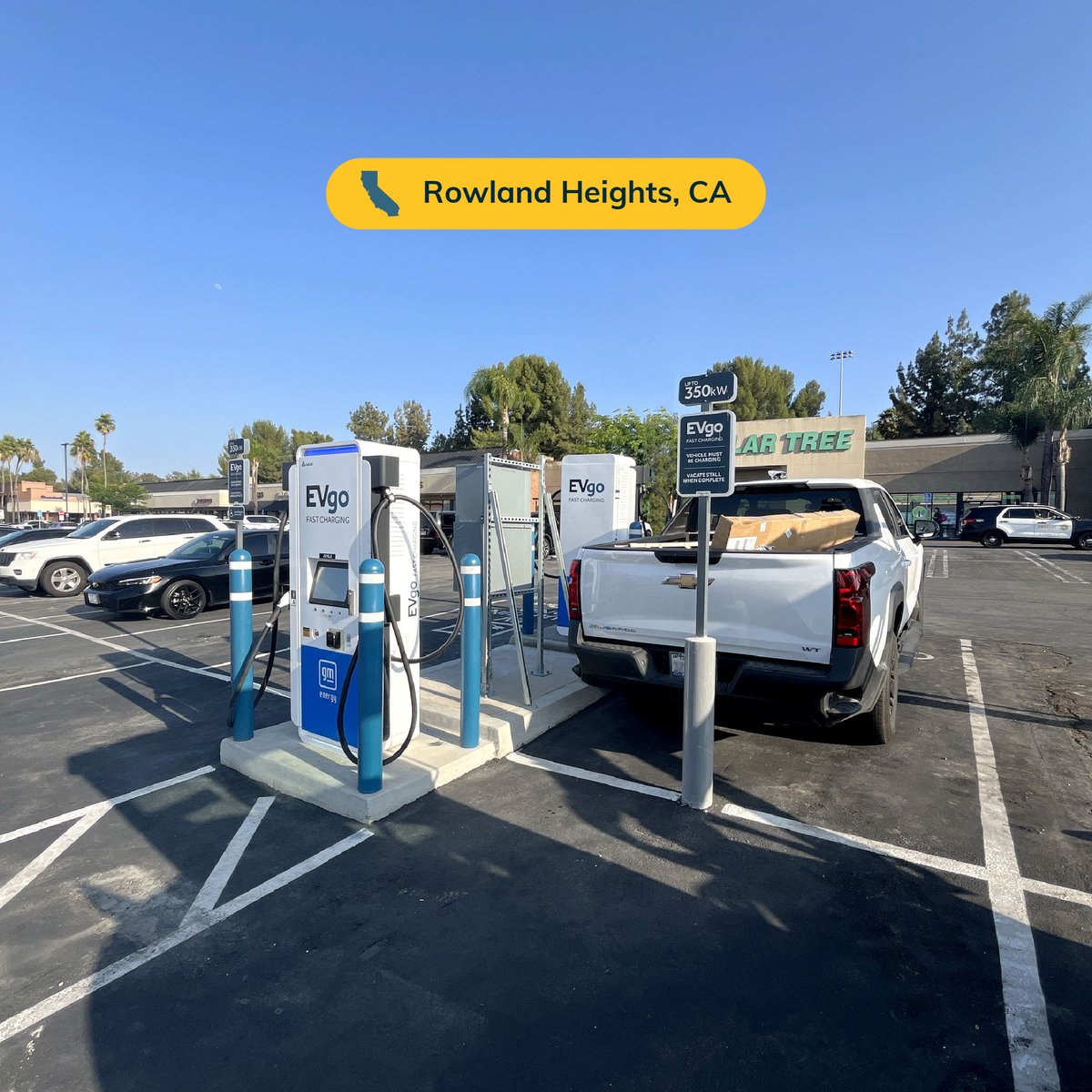 evgonetwork's tweet image. 4 new charging stalls with 350 kW chargers have been added at Puente Hills Town Center, 17416 Colima Rd in Rowland Heights, CA, in collaboration with GM. Shop Marshalls or grab food from The Habit, Dave’s Hot Chicken, or Jersey Mike’s while you charge.