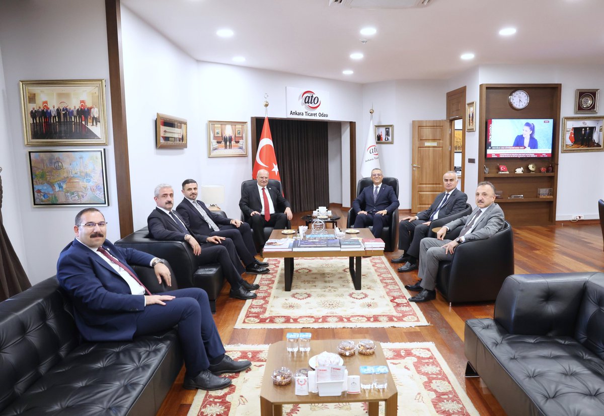 Ankara Ticaret Odası Yönetim Kurulu Başkanı <a href="/GurselBaran/">Gürsel Baran</a>, Ankara Serbest Muhasebeci Mali Müşavirler Odası Yönetim Kurulu Başkanı Gülahmet Doğruyol ve beraberindeki yönetim kurulu üyelerini konuk etti.

<a href="/AnkaraSMMMO/">ASMMMO</a>