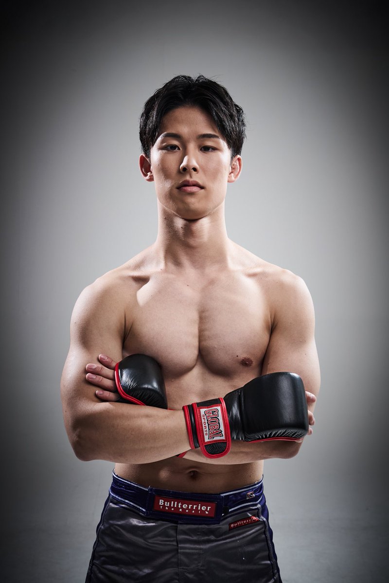 完成写真！
美容外科医×MMAファイターです！
仕事120%頑張って、気合いでMMAやってます🔥🔥
応援お願いします！！