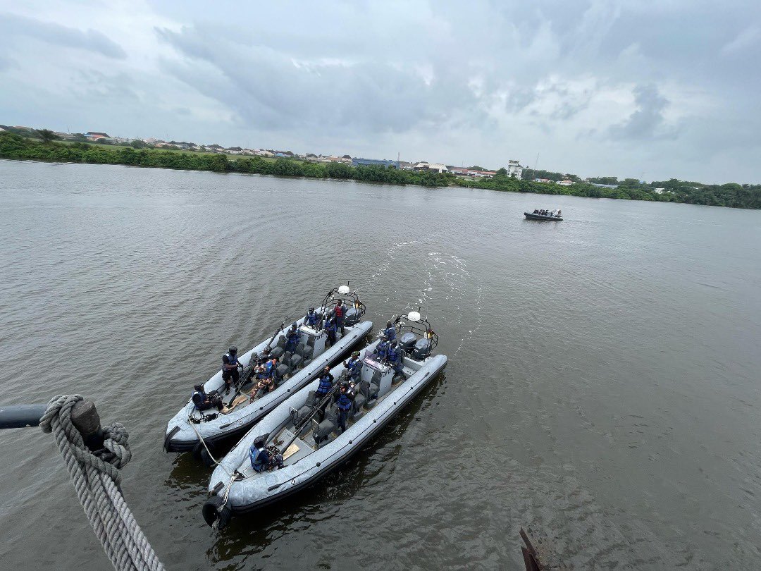 GhadaFathiWaly's tweet image. The Gulf of Guinea faces serious threats from piracy, trafficking & maritime crime.
With EU support, @UNODC trained 36 officers from Benin, Cameroon & Nigeria to secure their waters & protect their communities.
A safer Gulf is a step towards a more secure & prosperous Africa.
