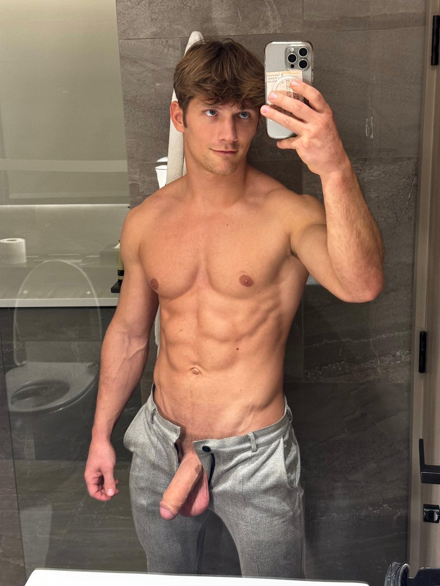DanielKnightOF's tweet photo. Would you kneel? https://t.co/CHHYOczUuk