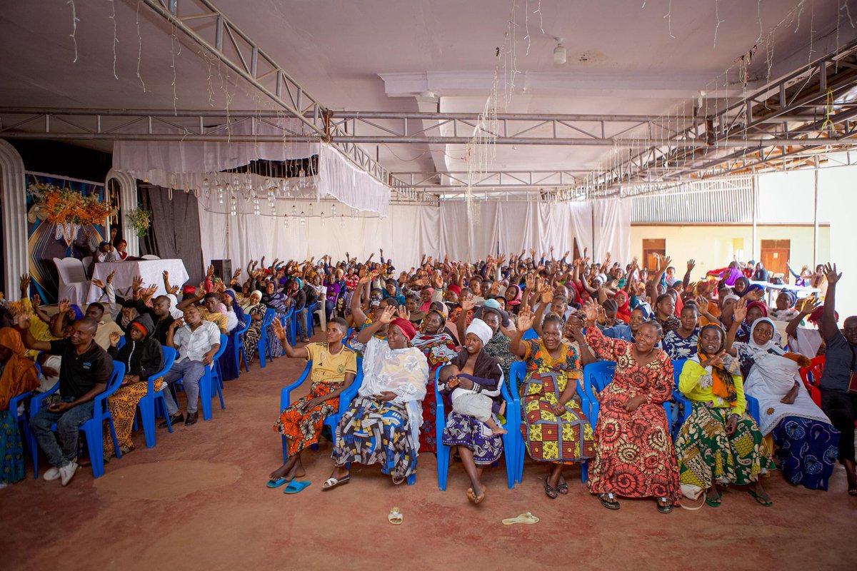 ACTWazalendo (@actwazalendo) on Twitter photo <a href="/zittokabwe/">Zitto MwamiRuyagwa Kabwe</a> <a href="/SelemaniMisango/">Selemani Misango</a> Waziri Kivuli wa Fedha ambaye pia Mwenyekiti wa <a href="/ACTwazalendo/">ACTWazalendo</a> Mkoa wa Kigoma, Ndugu <a href="/kizamayeye_/">Kiza Mayeye.</a> amezungumza kwenye kikao cha ndani kilichofanyika katika Jimbo la Songea.
Oktoba #LindaKura
#MuhuniHasusiwi <a href="/zittokabwe/">Zitto MwamiRuyagwa Kabwe</a> <a href="/SelemaniMisango/">Selemani Misango</a> Waziri Kivuli wa Fedha ambaye pia Mwenyekiti wa <a href="/ACTwazalendo/">ACTWazalendo</a> Mkoa wa Kigoma, Ndugu <a href="/kizamayeye_/">Kiza Mayeye.</a> amezungumza kwenye kikao cha ndani kilichofanyika katika Jimbo la Songea.
Oktoba #LindaKura
#MuhuniHasusiwi