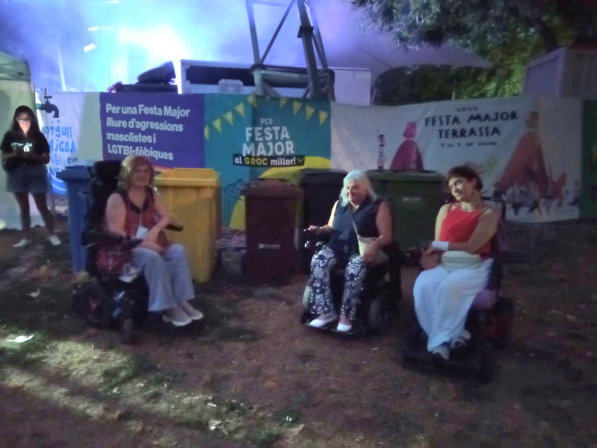 No poder veure els concerts de <a href="/mikinunez/">Miki Núñez</a> i @DoctorPrats perquè la zona reservada per a persones amb #mobilitatreduïda es #inaccessible, torna a dir molt del que s'ocupa <a href="/ajterrassa/">Ajuntament de Terrassa</a> de l'accessibilitat.
<a href="/jordi_ballart/">Jordi Ballart Pastor</a> <a href="/ajterrassa/">Ajuntament de Terrassa</a>