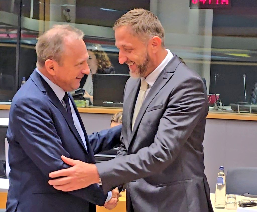 mfinance_gov_si's tweet image. Finančni in gospodarski ministri se v Bruslju 🇧🇪 danes udeležujejo zasedanja Evroskupine.
V ospredju zasedanja bo glasovanje o novem predsedniku skupine držav z evrom.