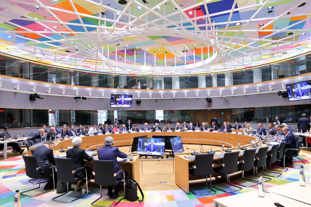 mfinance_gov_si's tweet image. Finančni in gospodarski ministri se v Bruslju 🇧🇪 danes udeležujejo zasedanja Evroskupine.
V ospredju zasedanja bo glasovanje o novem predsedniku skupine držav z evrom.