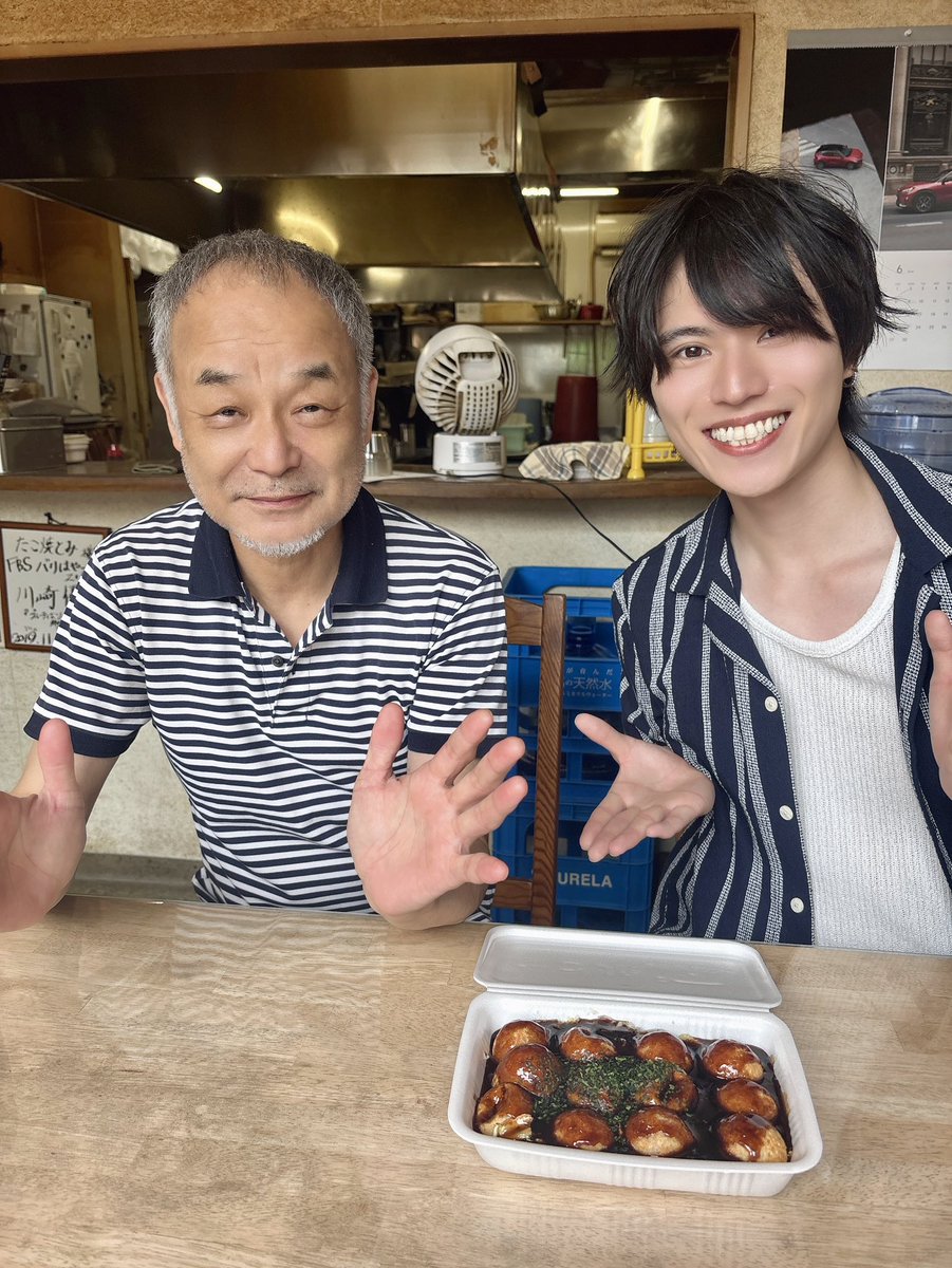 _ibuki_0710's tweet image. 北九州メディアの撮影で「たこ焼きとみ本店」さんにお伺いしました✨

たこ焼きにかかっているソースの量が思わず「バグってる⁉️」と感じるほどたっぷりで驚きました😳

そして何個でも食べれる美味しさ🐙
ぜひ行ってみてください✨

vt.tiktok.com/ZSBfdsQkF/
こちらから動画見れます↑
#福岡 #北九州