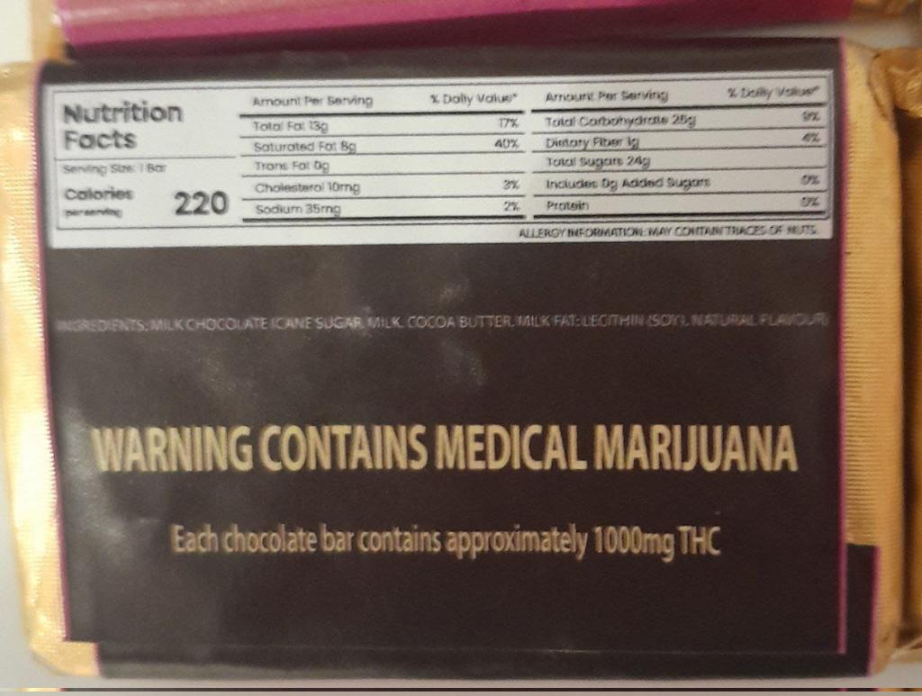 10/10 boys liquid 💎&amp;D9 vapes 1000mg 
1 £40 2 £70 3 £100 4 £130

Flavours 🍧🍬

Indica 
Guavalato

Sativa
Cherry haze

1000mg wonkabars 🇺🇲🇺🇲
1 £30 2 £50 3 £70 5 £120

1 vape 1 wonka £60