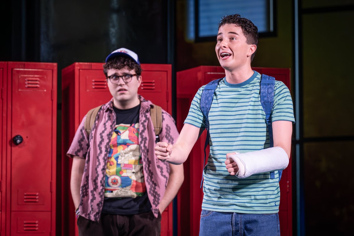 NottmPlayhouse's tweet image. Our amazing production of #DearEvanHansen ended its 10 month UK and Ireland tour in Edinburgh this weekend 😭
Huge congratulations to the incredible cast who created this fabulous show and took it on its tour of 33 cities across the UK 💖
And a massive well done to the theatre…