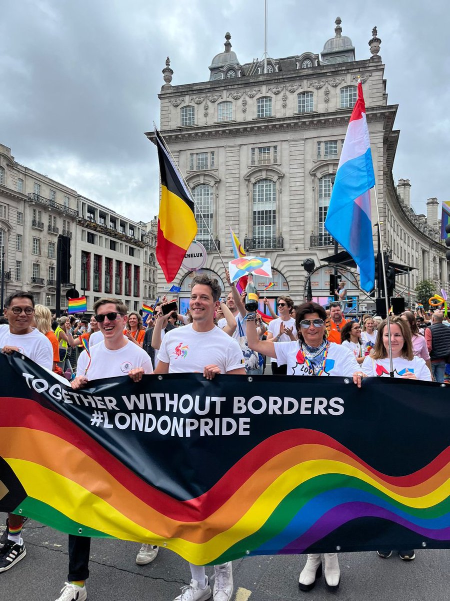Colleagues from the Luxembourg Embassy joined other #DiplomatsForEquality at #LondonPride 2025 to reaffirm our support for LGBTQI+ rights, dignity and inclusion in the UK and around the world🏳️‍🌈

#loveislove