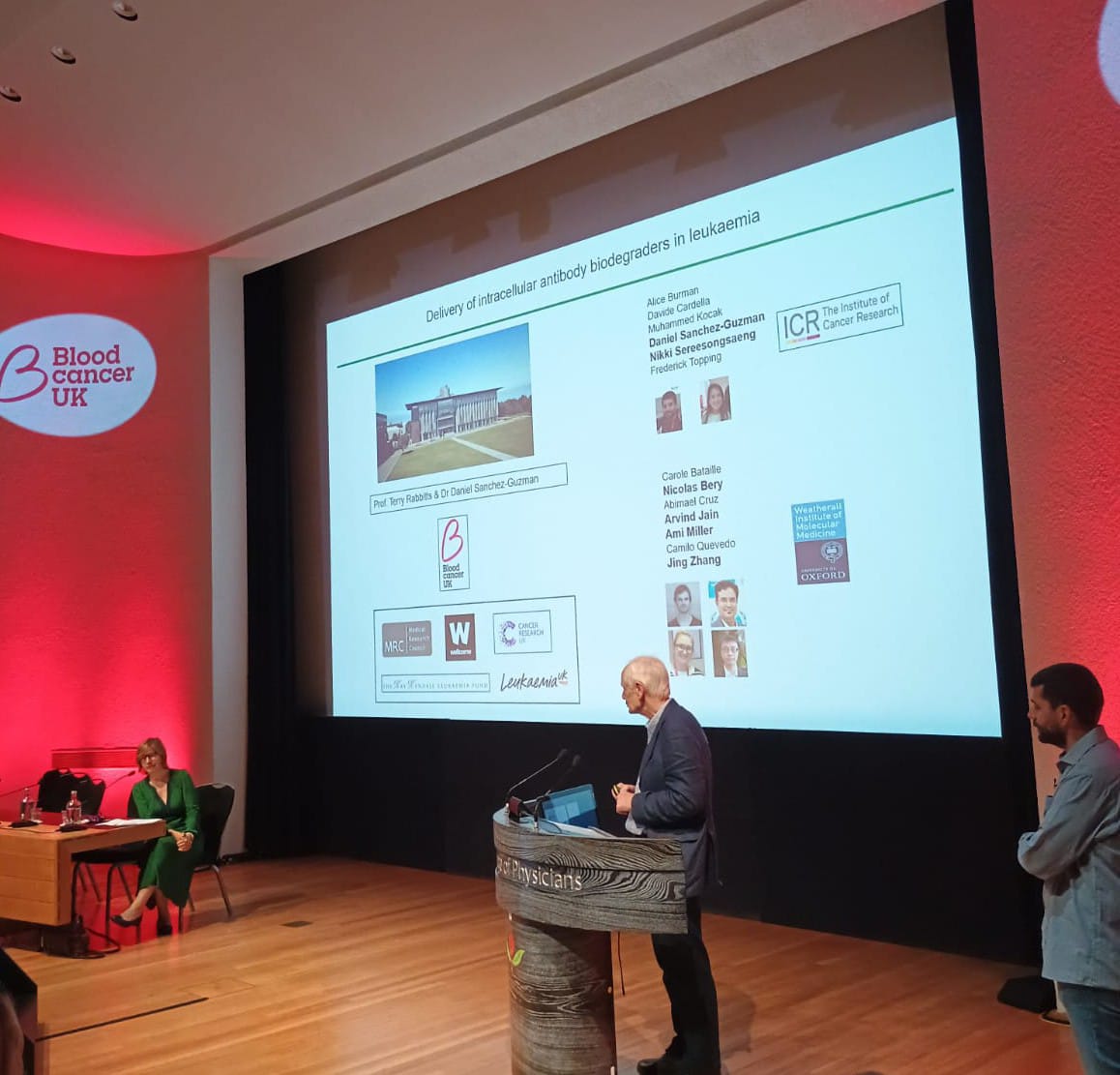 BloodCancer_Res's tweet image. Closing our treatment session we heard from Prof Terry Rabbitts and Dr Daniel Sanchez-Guzman from @ICR_London who talked us through their use of antibody engineering in their quest to develop a new treatment for T-ALL.
👉bit.ly/4nB6Evy
#bloodcancersymposium25