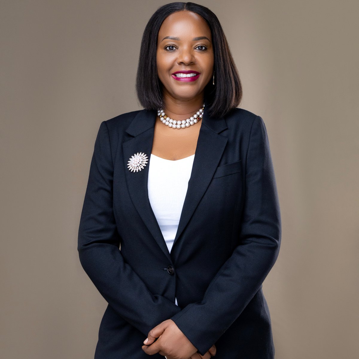 StKyamutetera's tweet image. One thing I love about my job is the ability to learn and drink from many cups of wisdom from the incredible people I interact with and interview.
My recent interview with Grace Muliisa (@BoMuliisa), the Managing Director of @EcobankUganda, was one such interview.
From…