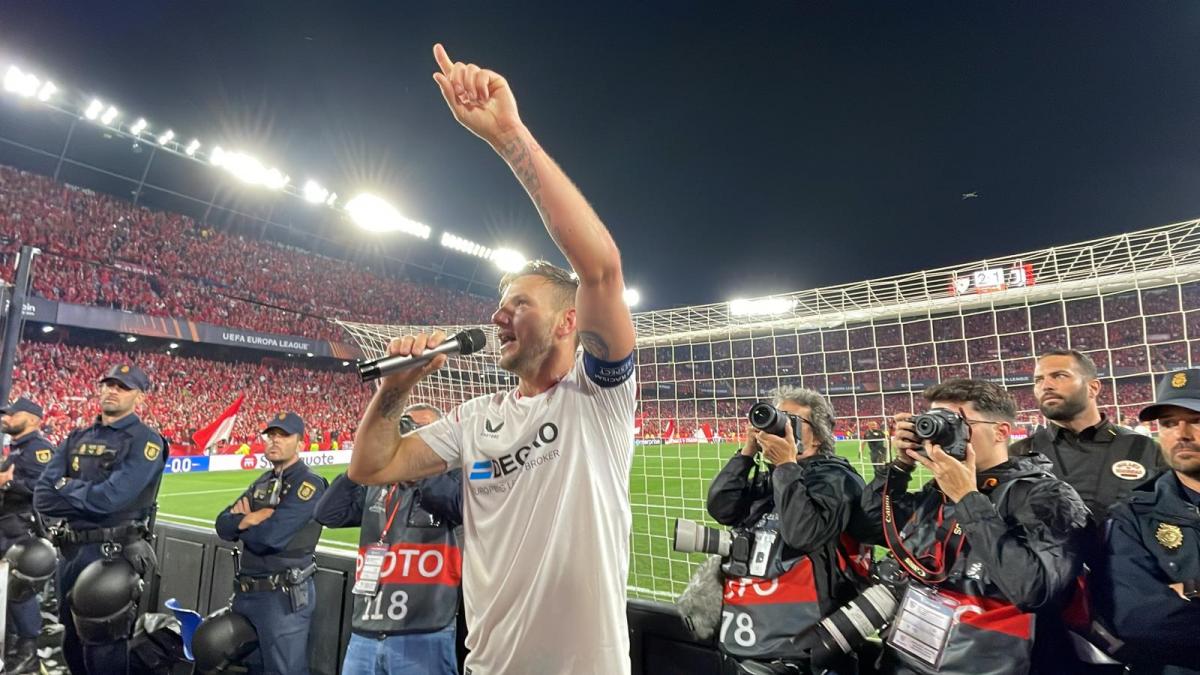 Gracias por todo, Iván <a href="/ivanrakitic/">Ivan Rakitic</a>.

Por tu calidad, por tu compromiso y por hacer historia con nuestro escudo. Te retiras como leyenda del Sevilla FC. 
Esta siempre será tu casa.