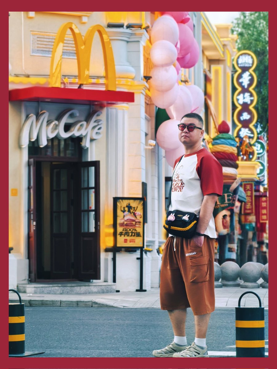 长发剪掉了
回到臭盲流子的状态……