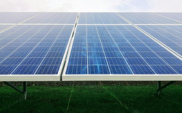 APE2SOL: nueva tecnología fotovoltaica

Investigadores de la UPM, la UAM y el CSIC coordinan este proyecto que pretende modificar la generación de energía fotovoltaica y que ha sido premiado por la Fundación Naturgy y el CSIC.

Más información: [short.upm.es/dqrzw].