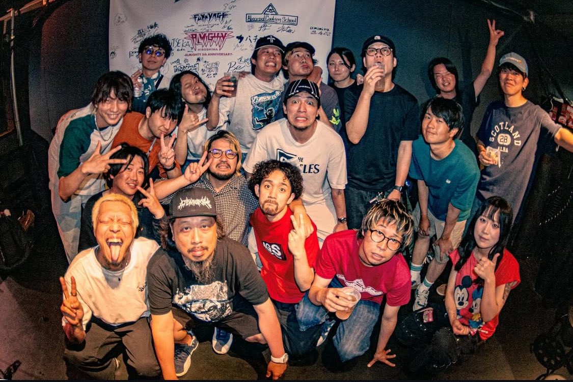 昨日の余韻がひしひしと、時間が足りなすぎる、、、バンド辞めても会えるけど、それとこれは話が別なんよな、またこの日の事を再会の酒の肴にしていこうかね。

わい、バンドやってて良かったなぁ、こんなおもろくてかっこいいやつらと出逢えて本当によかった。最高のイベントサンクスでしたっ。