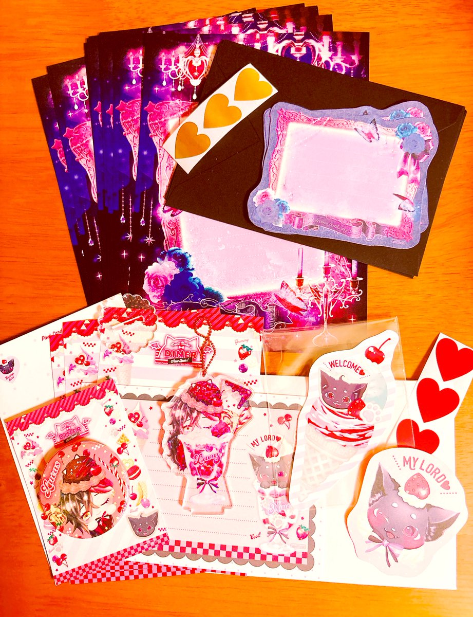 Merlot_17's tweet photo. あんじぇ様(@ange_sewing )より、

2度目となる素敵なぬいちゃんのお洋服、
カードケース、リボンクリップ、アクスタ、レターセット✨️等、どれもとっても可愛らしい作品をお迎えさせて頂きました(⋆ᴗ͈ˬᴗ͈)”💕

缶バッジやオマケありがとうござい��す😭✨️ https://t.co/lQdQQzlmlu