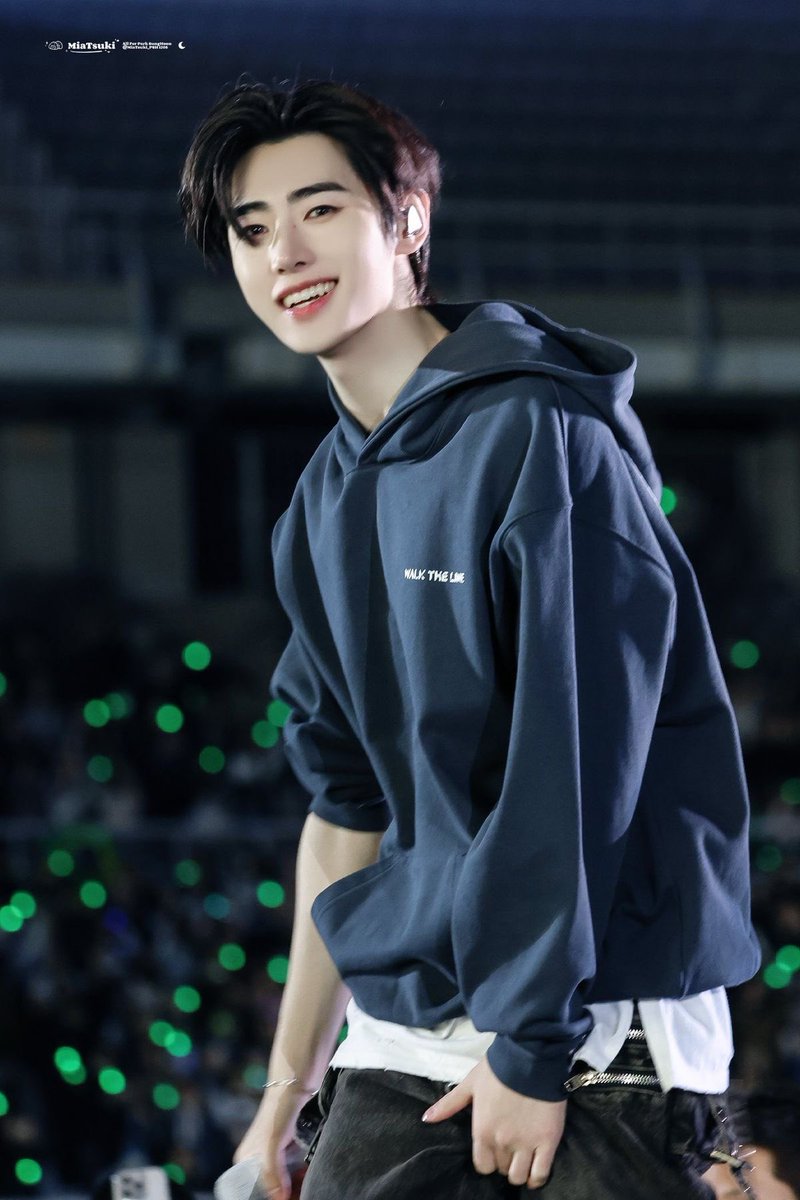 LUCKY enji 𐙚 tweet media