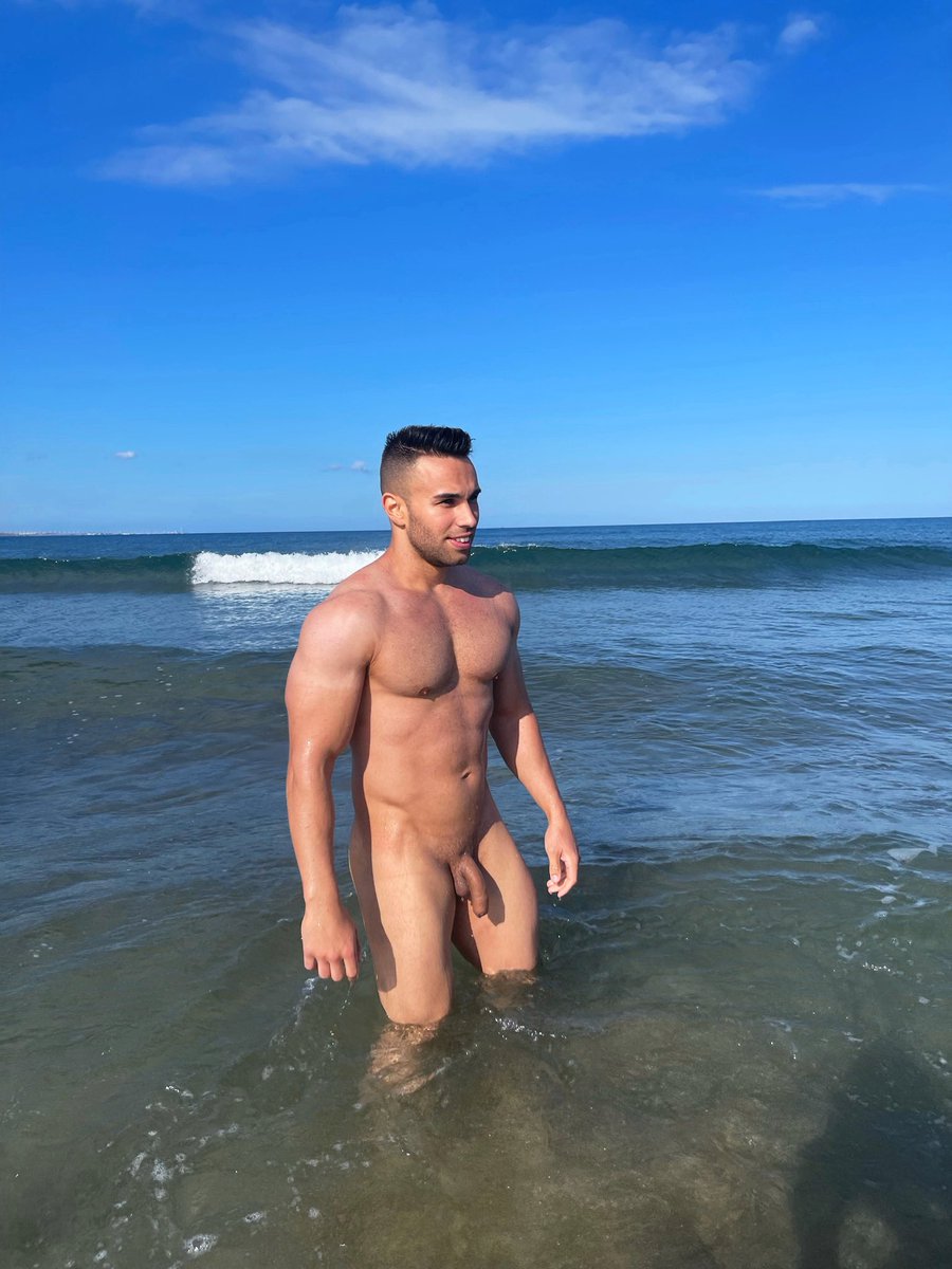 RT if you like public fun😈
