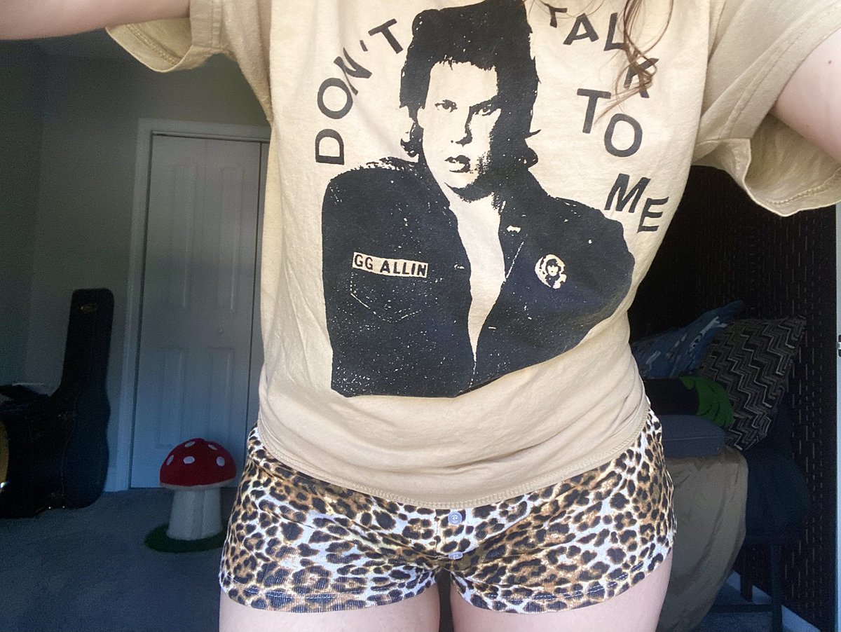 𝑠𝑘𝑖𝑛 𝑑𝑒𝑠𝑡𝑟𝑜𝑦𝑒𝑟 (@gloomingly) on Twitter photo 